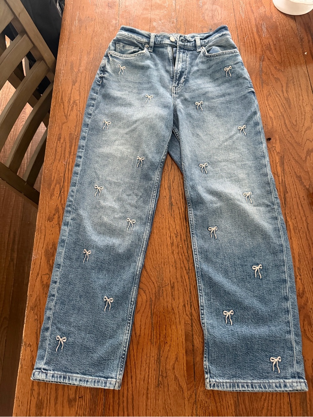 Arizona Jean Company Light Blue Straight Leg Jeans with White Bow Embroidery